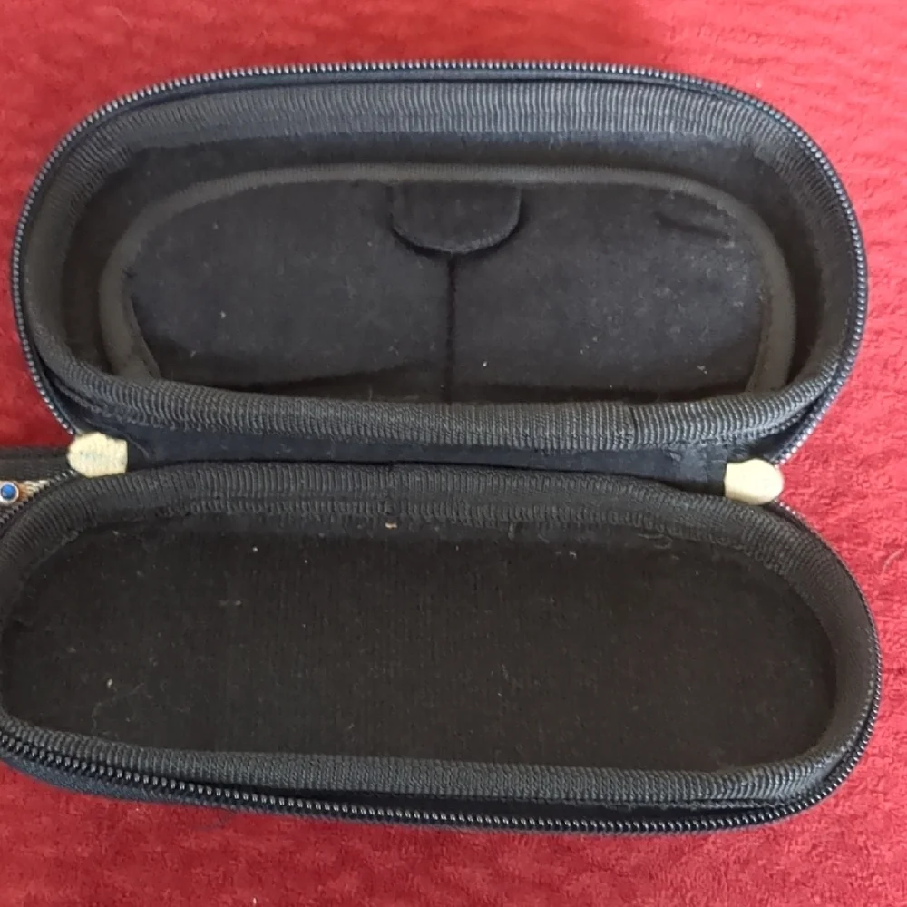 NAKWorld Black Hard Shell Case